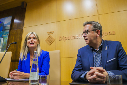 Noemí Llauradó y Joan Talarn, hoy en la rueda de prensa que han ofrecido en la Diputació de Tarragona.