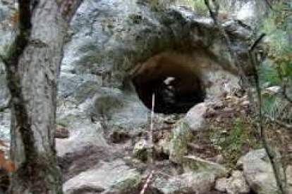 Imagen de archivo de la cueva Foradada de Calafell.