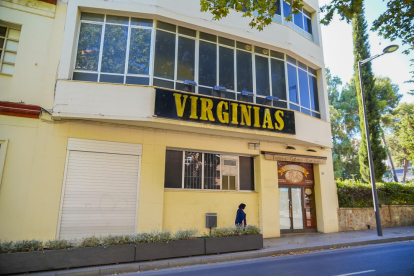 La façana de la factoria de Virginias al passeig Sunyer.