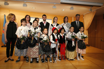 Foto de los pequeños que representarán el municipio en todos los actos y fiestas populares y tradicionales.