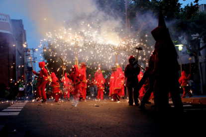 Imatge dels Diables petits durant la Festa Major del Morell anterior.