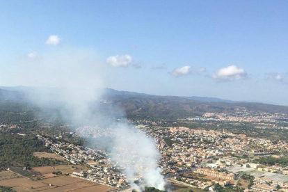 Imagen aérea del ncendi de Torredembarra.