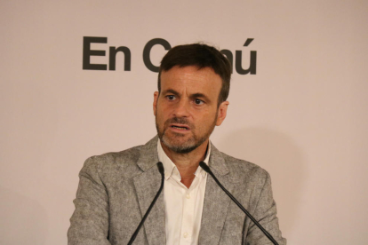 El líder d'En Comú Podem, Jaume Asens, en una rueda de prensa.