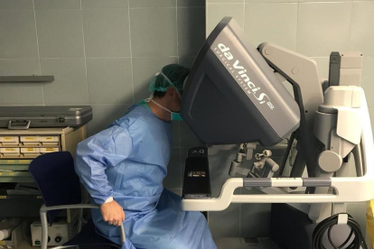 Las primeras cirugías con robot Da Vinci del Servei d'Otorinolaringologia del centro tarraconense se han realizado este mes de marzo.