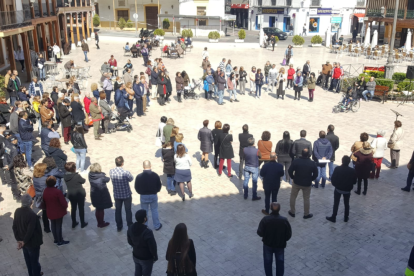 Concentración delante del Ayuntamiento de Ciempozuelos para condenar la agresión sexual