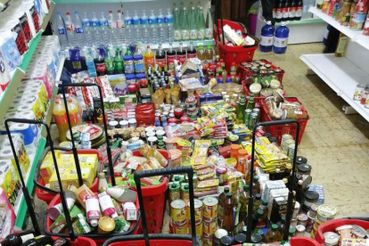 Imatge dels productes retirats del supermercat.