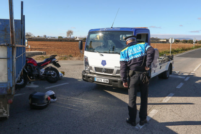 Accidente en una carretera de las comarcas tarraconenses donde un motorista perdió la vida.