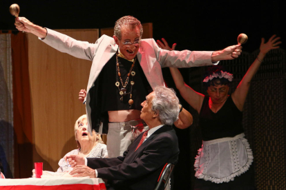Imagen de 'La Jaula de las locas' de la Teatr'Era.