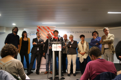Representants del Consell per la República i el seu president Carles Puigdemont durant una roda de premsa a Brussel·les.