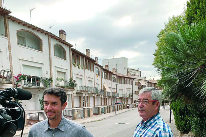 L'alcalde, Keneth Martínez, i el regidor de Via Pública, Alfons Herrera, presentant el pla.