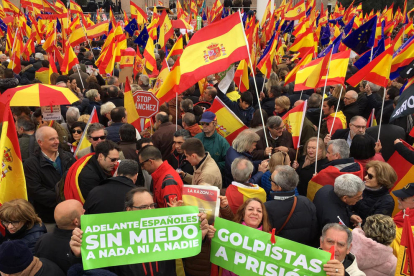 La concentración en la Plaza Colon de Madrid para exigir elecciones a Pedro Sánchez y reclamar una «España unida».