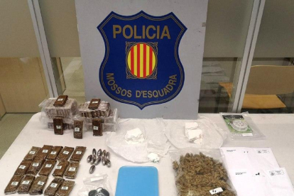 Imatge de la droga intervinguda pels Mossos d'Esquadra en un pis de la Pineda, a Vila-seca.