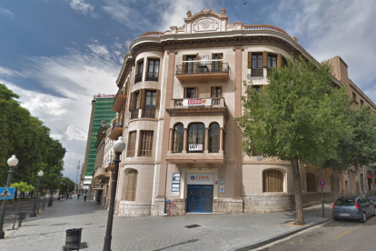 Imagen de la sede de los sindicatos UGT y CCOO en Tarragona.