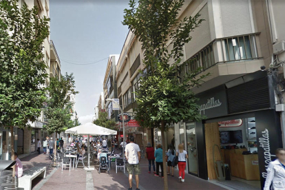 Un dels carrers del centre d'Algeziras.