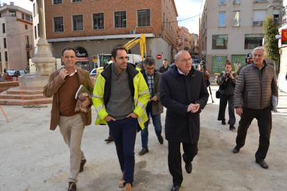 L'alcalde de Reus, Carles Pellicer, i el regidor d'Urbanisme, Marc Arza, han visitat les obres.