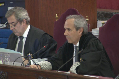 Imagen del fiscal Jaime Moreno durante un interrogatorio en el juicio del 1-O en el Supremo.