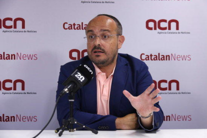Alejandro Fernández, durant una entrevista amb l'ACN.