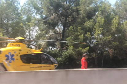 L'helicòpter del SEM, a l'accident de l'AP-7