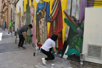 L'empresa Murals de Tarragona ha fet la restauració del grafiti.