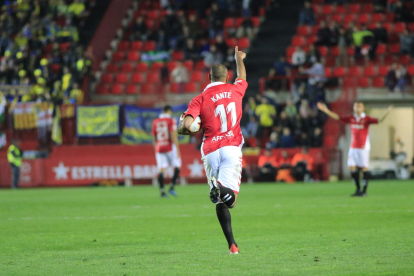 Kanté celebra un gol contra el Cádiz
