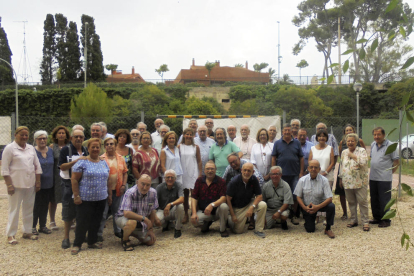 Fotografia de grup dels assistents a l'esmorzar de Tarragona Antiga per Sant Magí.
