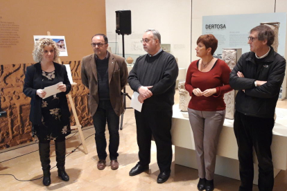 Plano general de la alcaldesa de Tortosa, Meritxell Roigé, en la presentación de la ampliación del Museu de la ciudad.