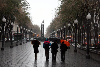 La DANA ha puesto en 38 provincias en alerta, entre ellas Tarragona, por fuertes lluvias y tormentas.