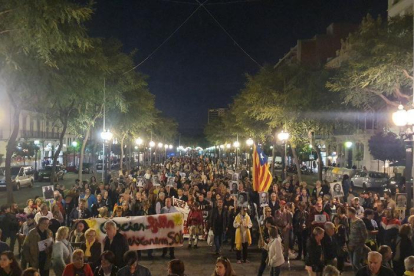 Imagen de la Rambla Nueva con los manifestantes llegando al Balcón del Mediterráneo.