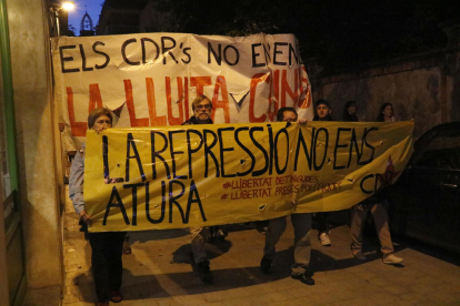 Imagen de un grupo de participantes en una manifestación de los CDR a Barcelona