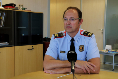 El comisario Josep Maria Estela, jefe de la región policial Camp de Tarragona de los Mossos d'Esquadra, durante una entrevista con ACN.