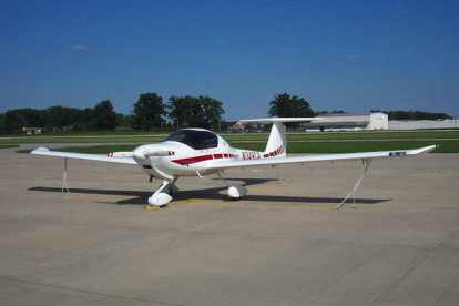Una avioneta Diamond com la que va patir l'incident a Reus amb un vol comercial.