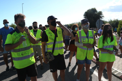 Imatge de la manifestació de diumenge contra el tancament de Saint-Gobain a l'Arboç.