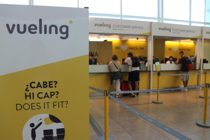 Mostrador de reclamaciones de Vueling en el aeropuerto del Prat, el 24 de agosto del 2019