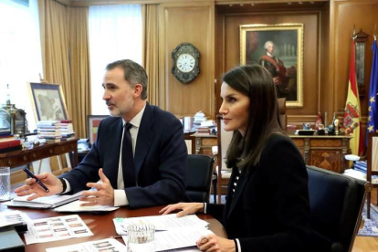 Els reis han parlat amb centres sanitaris de Catalunya i la Comunitat de Madrid, les regions més afectades