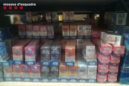 Es van intervenir 700 capses de preservatius falsos i 11.700 capses de profilàctics sense marcatge CE.