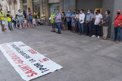 Els alclades del Baix Penedès mostren el seu rebuig al tancament de la planta Glass de Saint-Gobain.