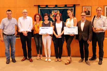 Los premios, promovidos por el Departament de Ensenyament del Ayuntamiento de Cambrils, se han entregado a la Sala de Plenos.