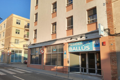 Fachada de la residencia Ballús de Valls.