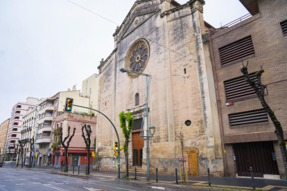 Parròquies com la de Sant Francesc encara no saben quan obriran amb total normalitat.