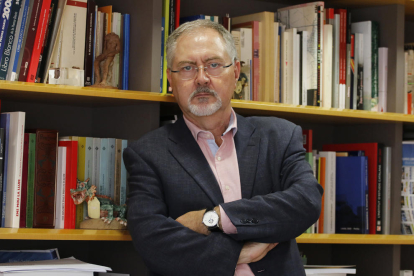 Juan Cal ha estat sempre vinculat al periodisme i és director executiu de 'Segre'.