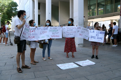 Acción llevada a cabo en el Campus Catalunya de la URV en Tarragona por parte de la plataforma Precàries i Doctorands en lluita.