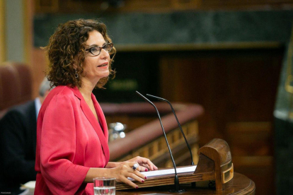 La ministra de Hacienda, María Jesús Montero, en el Congreso de los Diputados.