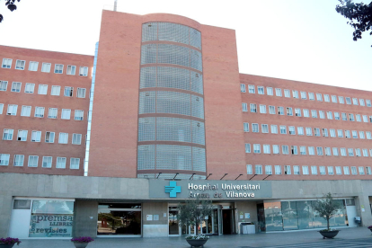 Imagen de archivo d ela fachada del hospital Arnau de Vilanova de Lérida.