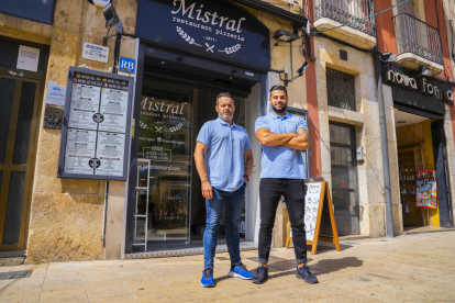 David Casarramona y Javier Martínez, copropietarios de la Pizzería Mistral.