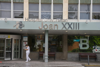 La façana de l'Hospital Joan XXIII