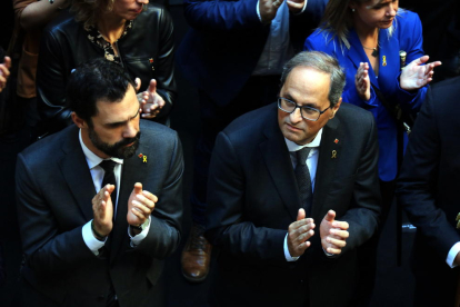 El presidente de la Generalitat, Quim Torra, y el presidente del Parlamento, Roger Torrent.