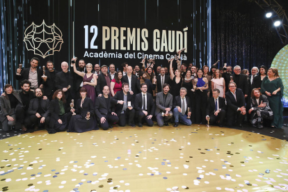 Foto de família dels premiats als Premis Gaudí, el 19 de gener del 2020.