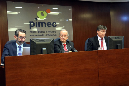 Plano medio del presidente de Pimec, Josep González, durante la Junta Directiva de la entidad.