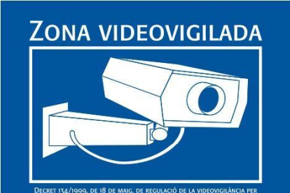 Imatge del cartell que indicarà la zona videovigilada.