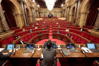 L'hemicicle del Parlament durant el ple del 21 de maig del 2020 a la tarda.